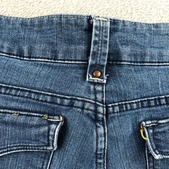 Vintage Lee Womens Jeans Size 32 Measured Blue Denim Bootcut Leg Classic Casual - Picture 8 of 12